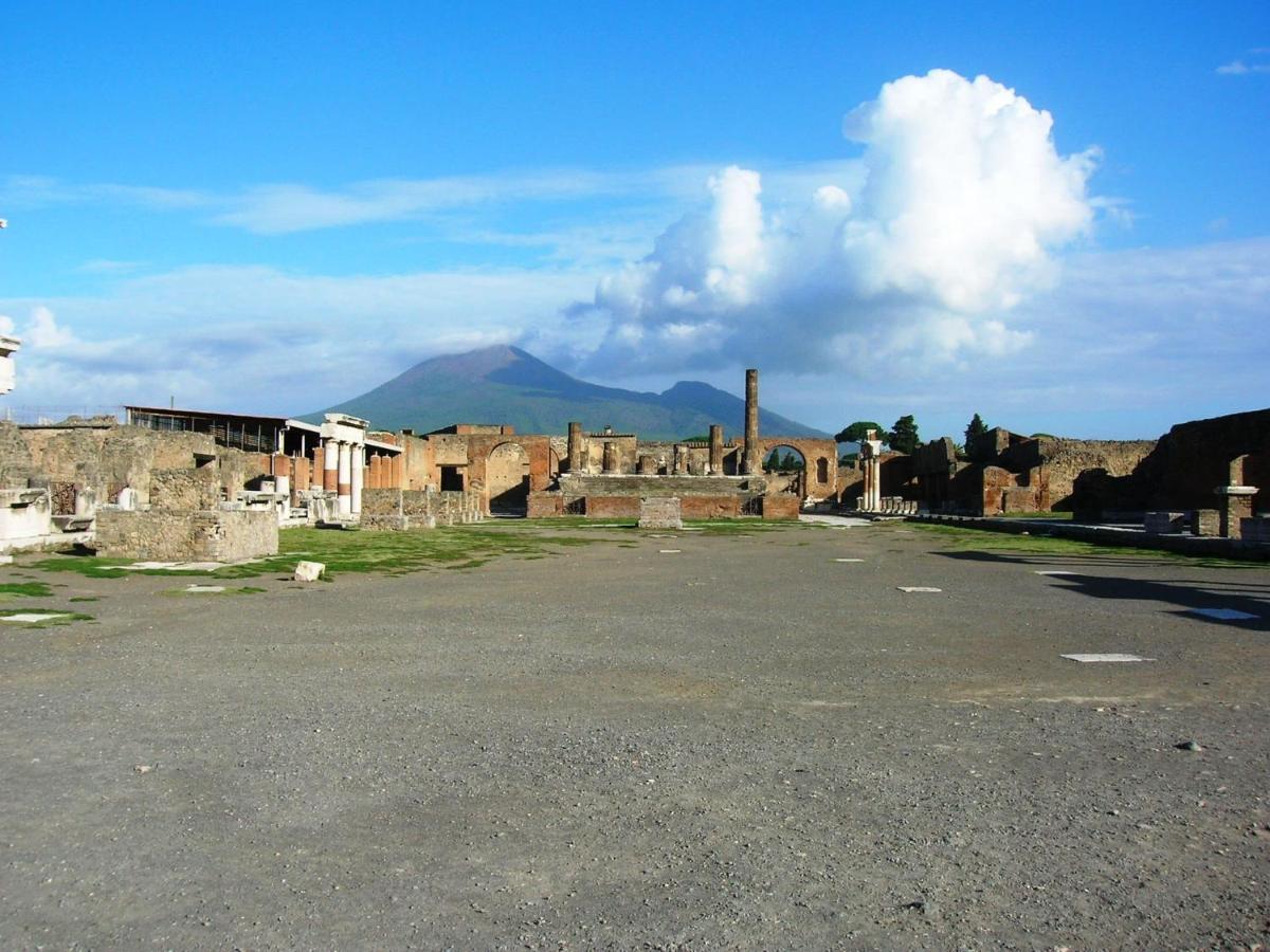 Ferienwohnung Chez Vous Pompei Exterior foto